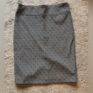 Soho Black & White Geometric Pencil Skirt. Stretchy.